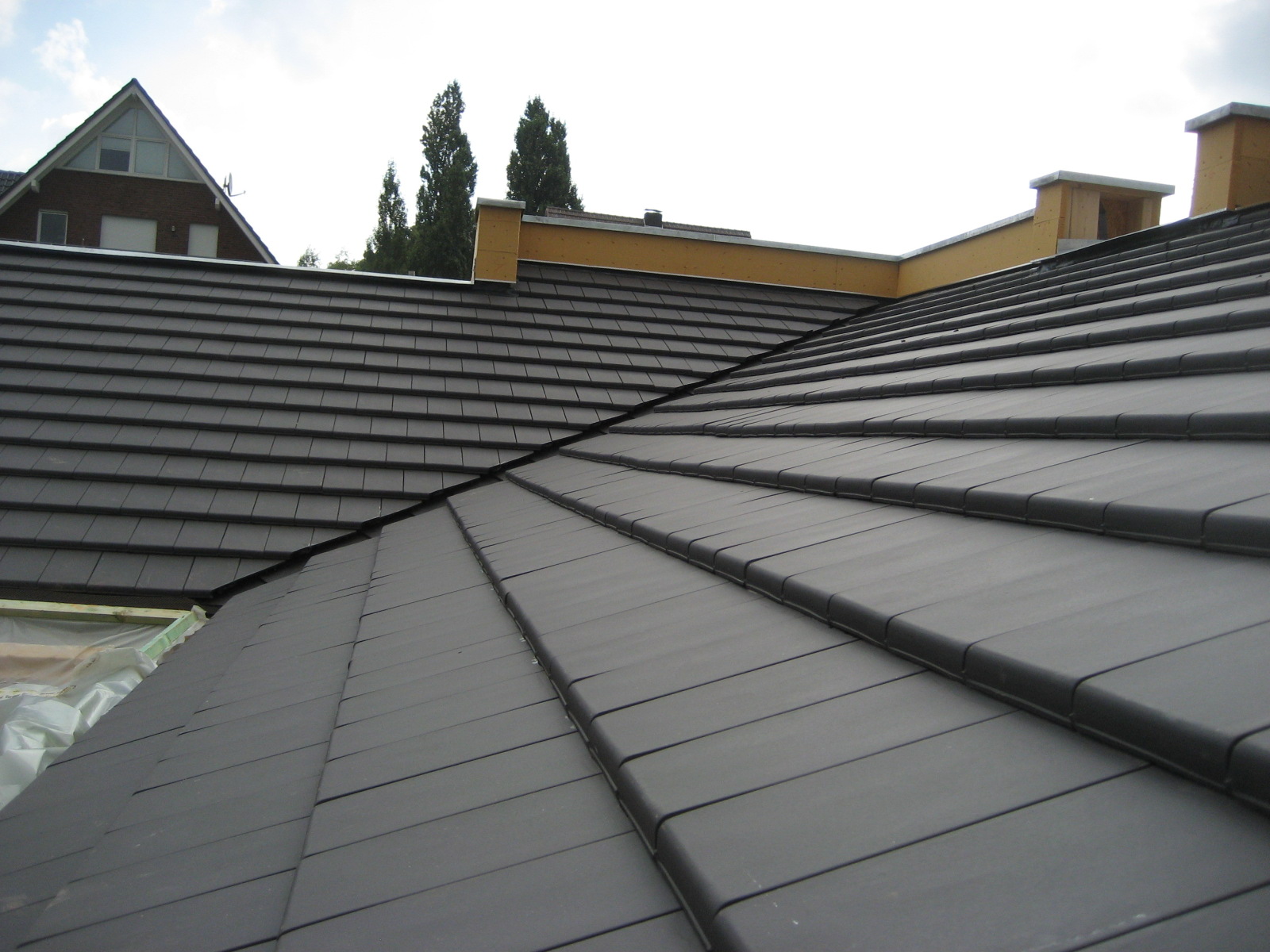 Glattziegel_gr-schw-eng1.jpg